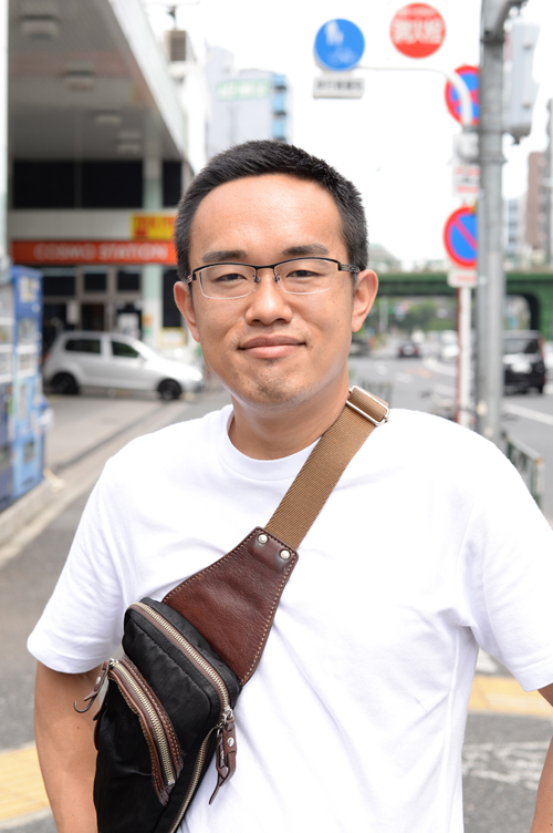 街角で、某モデルを撮影。新宿から船橋まで走る怪人。
